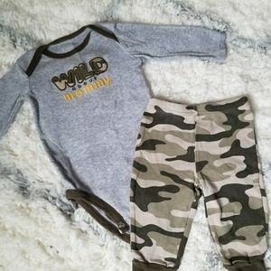 Carter's Baby Boy's 3-6m Camo 2 piece set